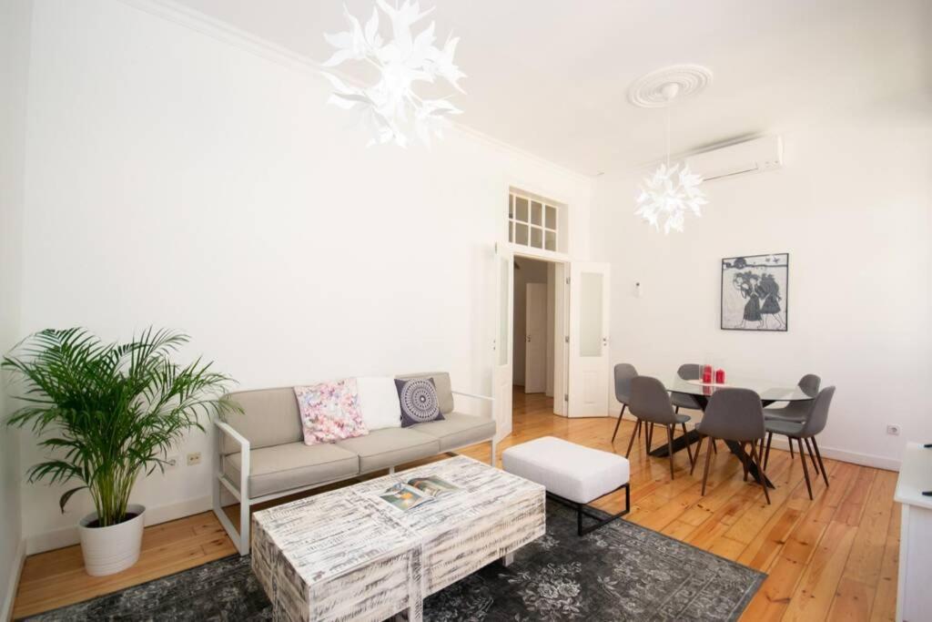 Cosy Baixa Apartment2 Lisbona Esterno foto